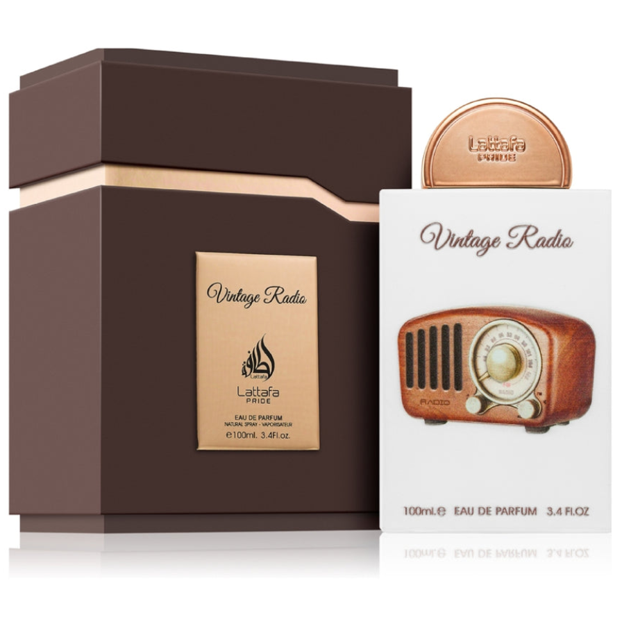 Vintage Radio by lattafa